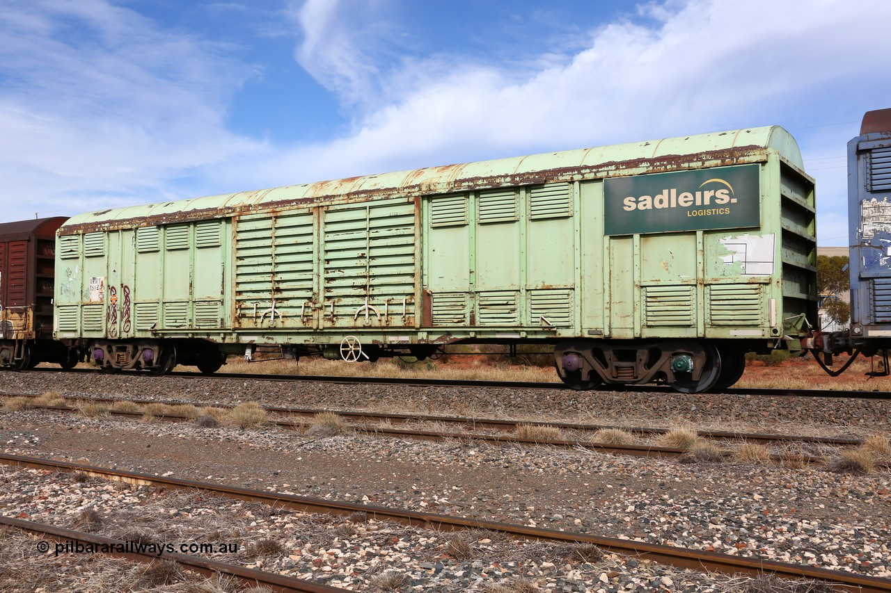 160523 3040
Parkeston, 7SP3 intermodal train, RLUY 18623 louvre van, one of fifty originally built by Comeng NSW as KLY in 1973, then recoded to NLKY, NLWY wearing Sadleirs green livery and signage.
Keywords: RLUY-type;RLUY18623;Comeng-NSW;KLY-type;NLKY-type;NLNY-type;RLNY-type;