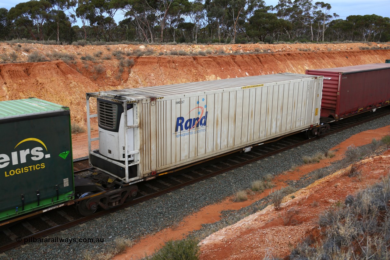 160524 3766
West Kalgoorlie, 2PM6 intermodal train, RRAY 7232 platform 3 of 5-pack articulated skel waggon set, one of 100 built by ABB Engineering NSW 1996-2000, with a 46' 6