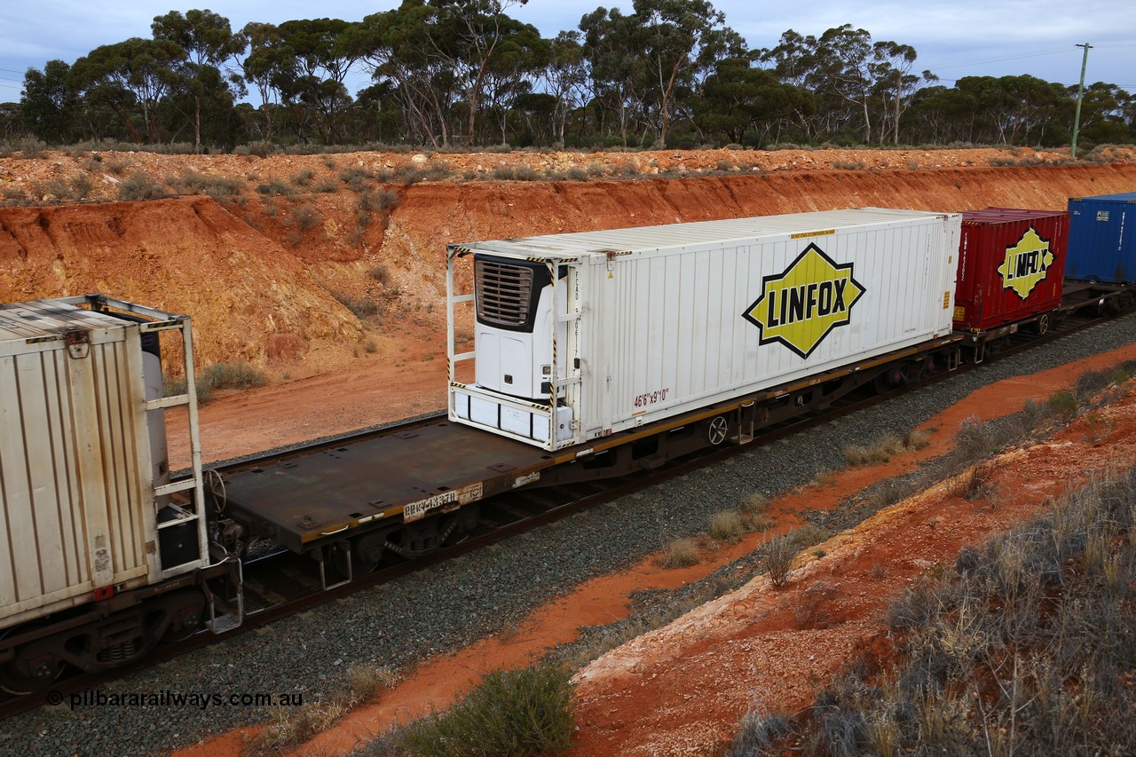 160524 3774
West Kalgoorlie, 2PM6 intermodal train, RRKY 4337 container waggon, built by Perry Engineering SA in 1976 as RMX, to AQMX, AQSY, RQKY. Linfox 46' 6