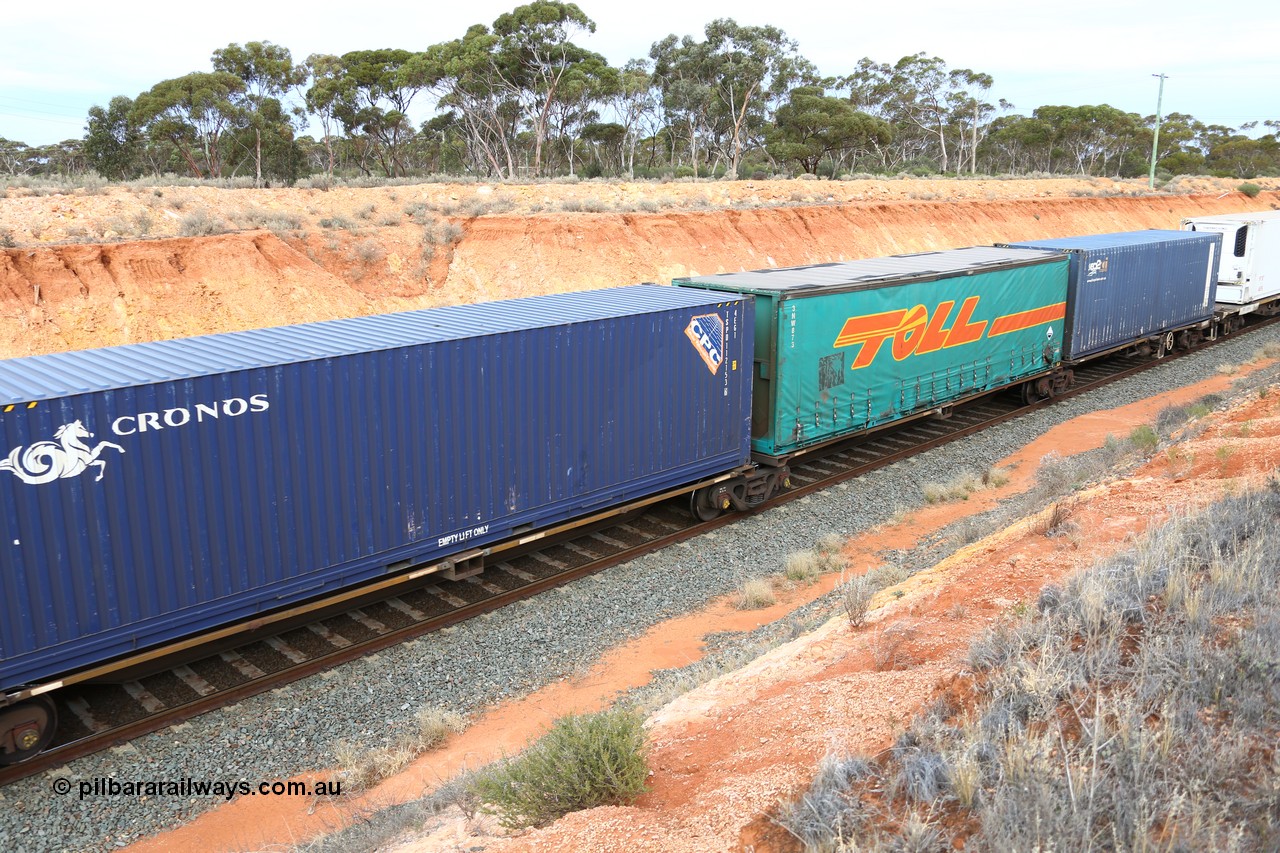 160524 3777
West Kalgoorlie, 2PM6 intermodal train, RQLY 4 platform 3 of 5-pack articulated skeletal waggon set, 1 of 8 built by AN Rail Islington Workshops in 1987 as AQJY, Cronos 40' 4EG1 type box TSPD 112153[6].
Keywords: RQJY-type;RQJY4;AN-Islington-WS;AQJY-type;