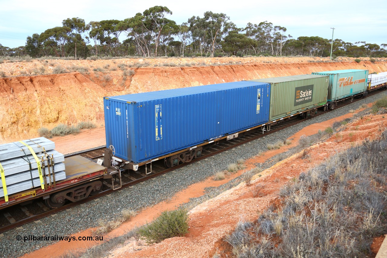 160524 3787
West Kalgoorlie, 2PM6 intermodal train, RQPW 60066 container waggon with 2 40' boxes, Royal Wolf RWTU 941226 and Sadleirs RCS 4097.
Keywords: RQPW-type;RQPW60066;