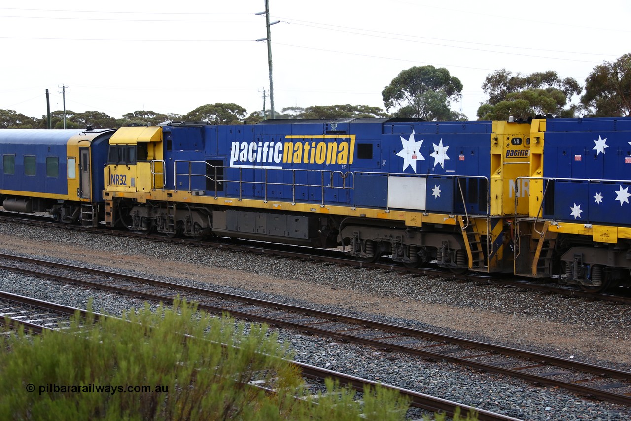 160524 4239
West Kalgoorlie, 1MP2 steel train, a Goninan built GE model Cv40-9i NR class unit NR 32 serial 7250-06/97-234 wears current owner's Pacific National livery.
Keywords: NR-class;NR32;Goninan;GE;Cv40-9i;7250-06/97-234;