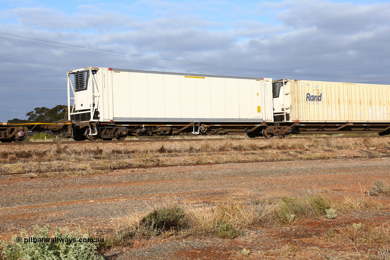 160525 4540
Parkeston, 3PM7 priority service train, RRQY 7330 platform 1 of 5-pack articulated skel waggon, one of sixteen sets built by Qiqihar Rollingstock Works China in 2005, 48' deck with a 46' 6