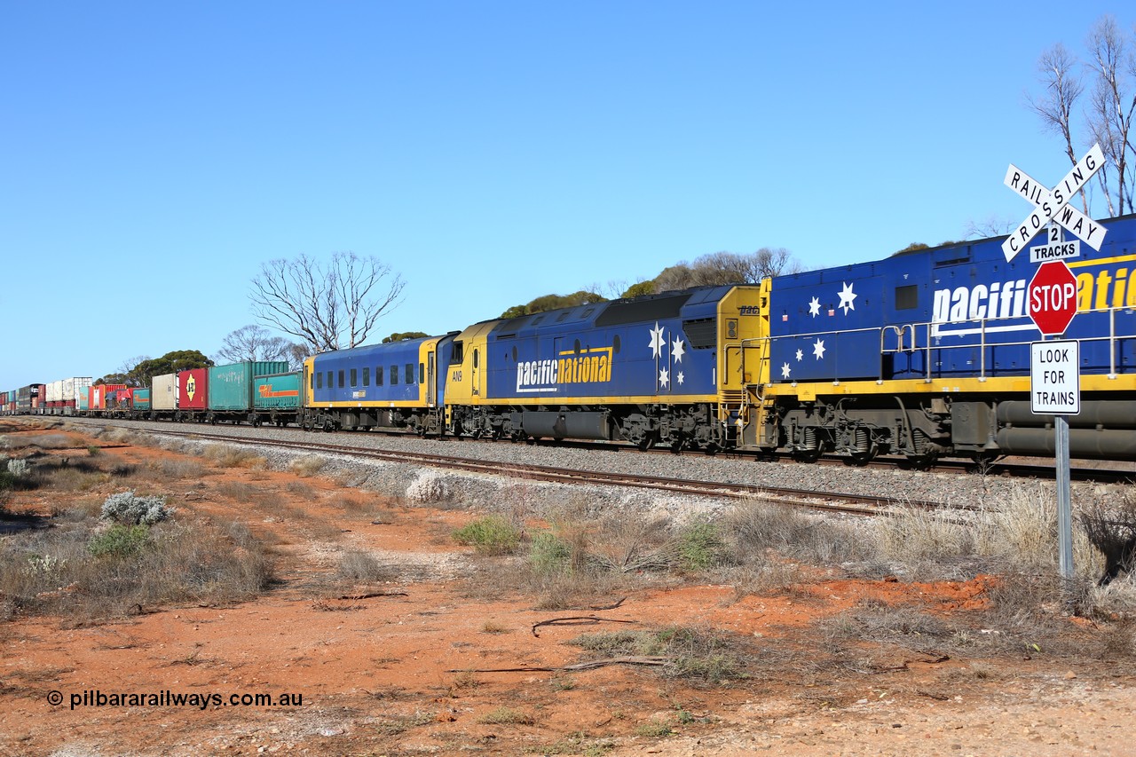 160527 5566
Karonie, 4MP5 intermodal train, AN 9, one of eleven AN class built by Clyde Engineering EMD as model JT46C serial 93-1305 for Australian National in 1992-93.
Keywords: AN-class;AN9;Clyde-Engineering-Somerton-Victoria;EMD;JT46C;93-1305;
