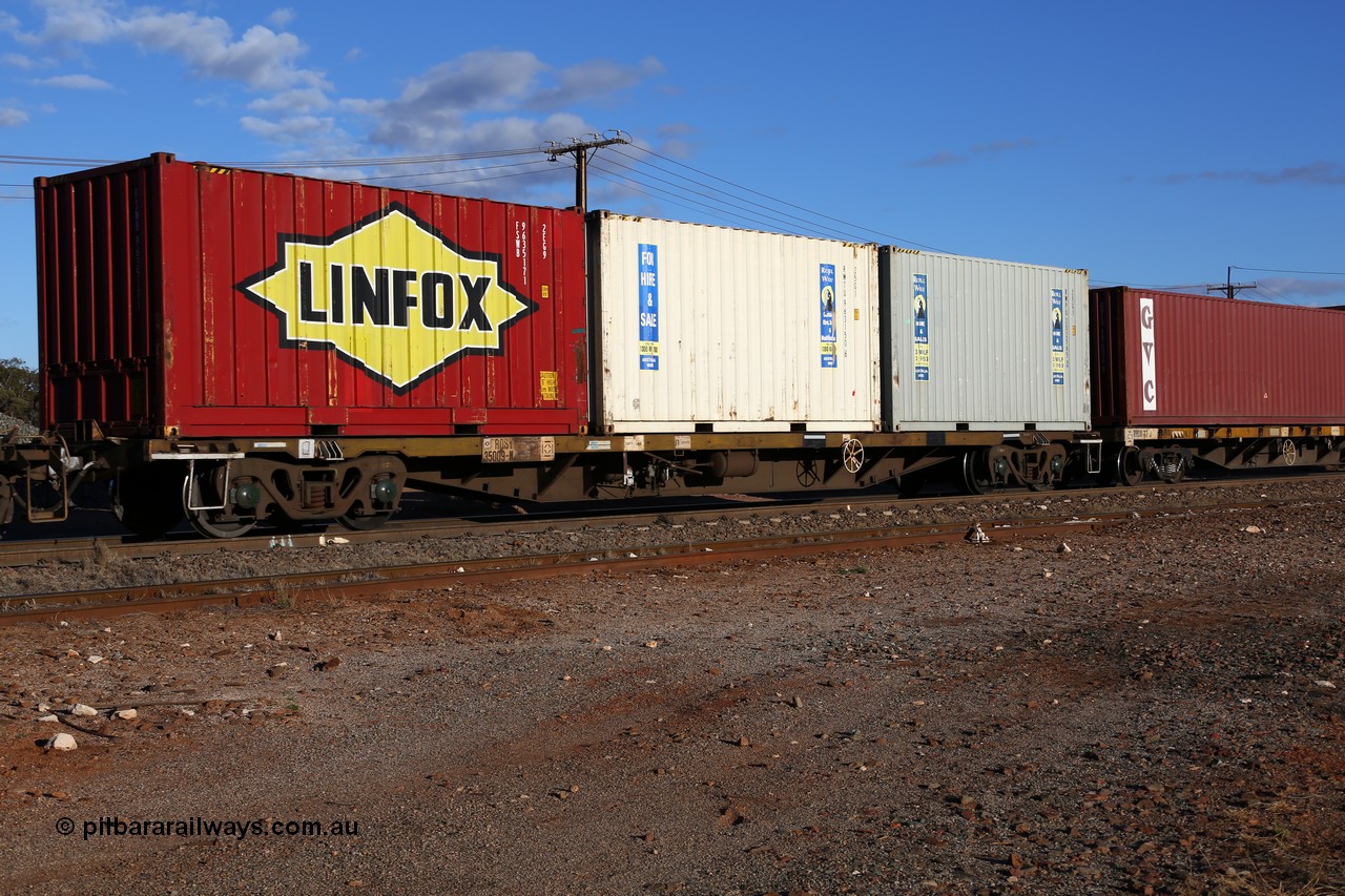 160528 8338
Parkeston, 5SP5 intermodal train, RQSY type 60' container waggon RQSY 35009, built in a batch of one hundred as OCY type container waggons by Goninan NSW in 1975. Recoded to NQOY, then to National Rail in 1994. Loaded with three 20' containers, Royal Wolf 25G1 types RWPU 202565[2] and RWTU 963150[6] and Linfox 20' 2EG9 type FSWB 963517. May 28, 2016.
Keywords: RQSY-type;RQSY35009;Goninan-NSW;OCY-type;