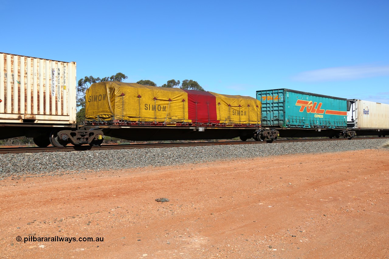 160528 8393
Binduli, intermodal train 6PM6, RRAY 7254 platform 4 of 5-pack articulated skel waggon set, one of 100 built by ABB Engineering NSW 1996-2000, with a 40' FD flatrack FD160 with Simon tarped load.
Keywords: RRAY-type;RRAY7254;ABB-Engineering-NSW;