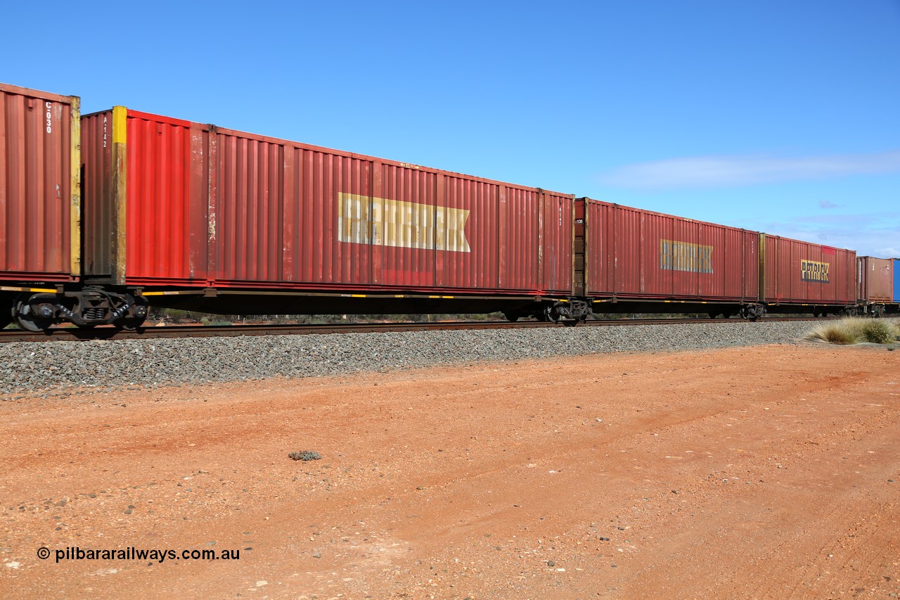 160528 8408
Binduli, intermodal train 6PM6, RRYY 6 built by Bradken Rail NSW to a Williams-Worley design in a batch of fifty two articulated low level five-unit car container waggons in 2004/05, platforms 3, 4 and 5 with 53' car containers Patrick A 142, Patrick A 130 and Patrick A 033.
Keywords: RRYY-type;RRYY6;Williams-Worley;Bradken-NSW;