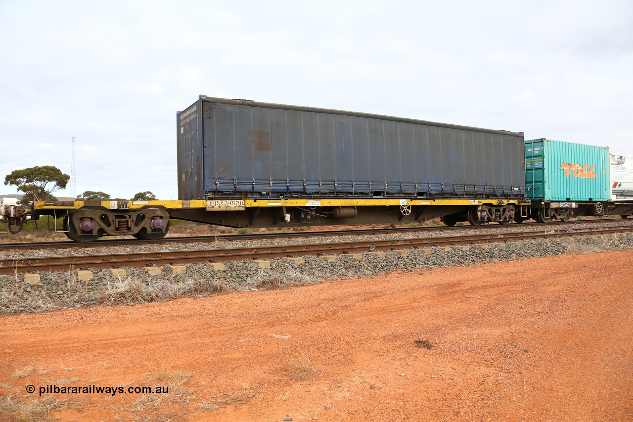 160529 8787
Parkeston, 6MP4 intermodal train, RQSY 34979 container flat waggon originally built by Goninan NSW in a batch of one hundred OCY type in 1975, recoded to NQOY, the modified to NQSY. Loaded with a 48' Pacific National curtainsider PXNC 4430.
Keywords: RQSY-type;RQSY34979;Goninan-NSW;OCY-type;NQOY-type;NQSY-type;