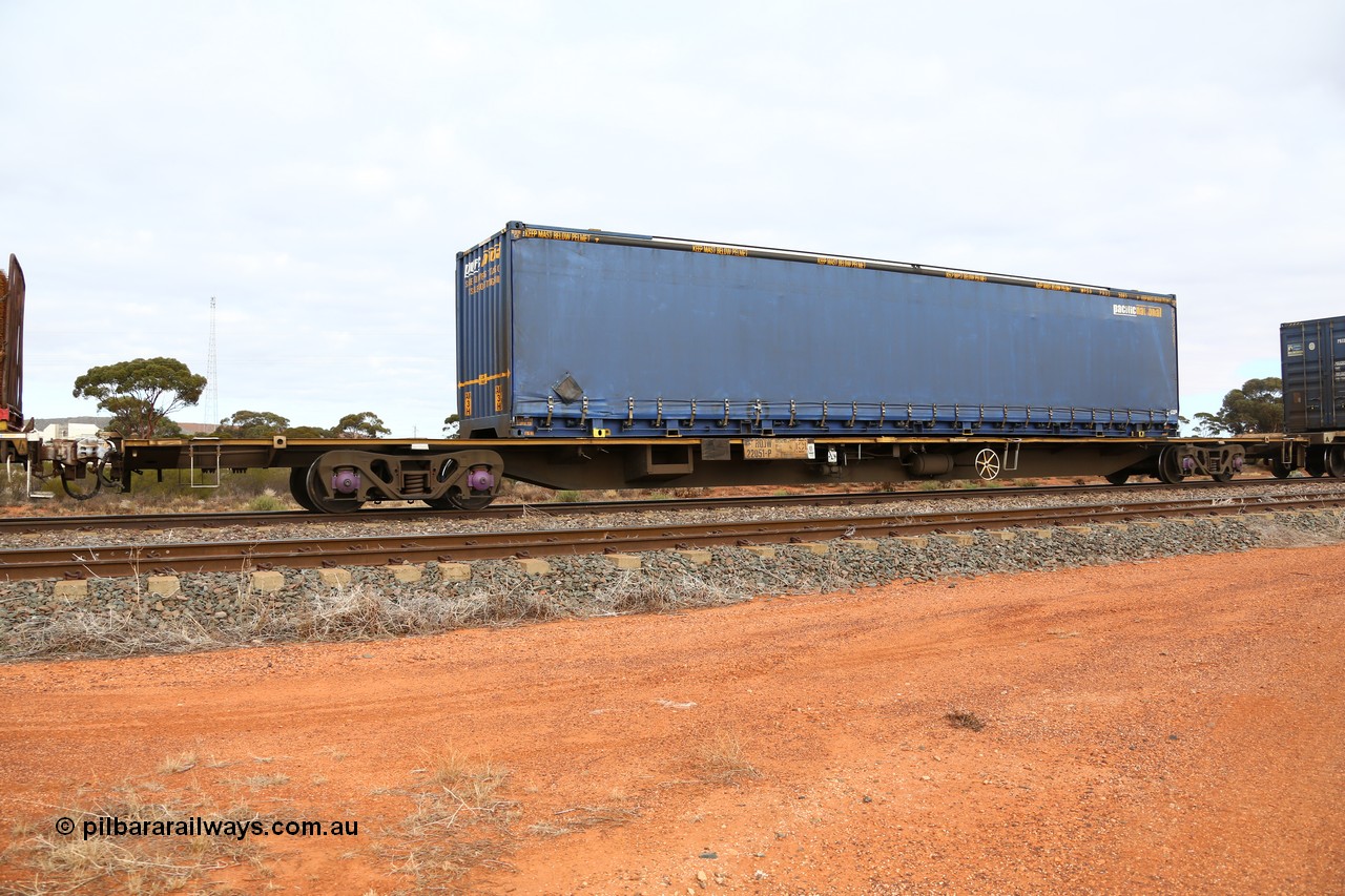160529 8796
Parkeston, 6MP4 intermodal train, RQJW 22051
Keywords: RQJW-type;RQJW22051;Mittagong-Engineering-NSW;JCW-type;NQJW-type;NQGW-type;