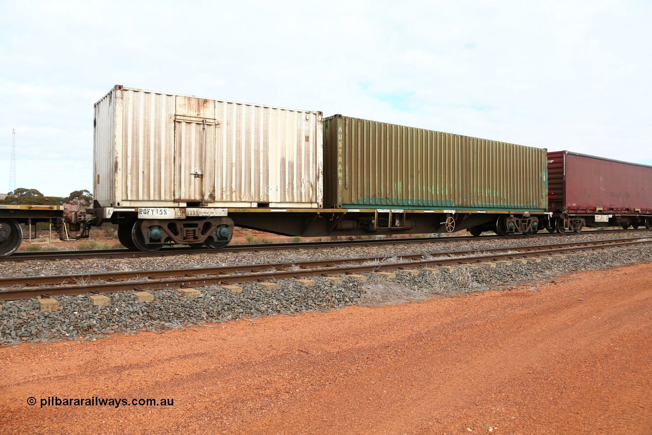 160529 8828
Parkeston, 6MP4 intermodal train, RQFY 75 container waggon, built by Victorian Railways Bendigo Workshops in 1980 as a batch of seventy five VQFX type skeletal container waggons, recoded to VQFY c1985, then RQFY May 1994, May 1995 to RQFF, then 2CM bogies fitted in Aug 1995 and current code Nov 1995.
Keywords: RQFY-type;RQFY75;Victorian-Railways-Bendigo-WS;VQFX-type;RQFF-type;