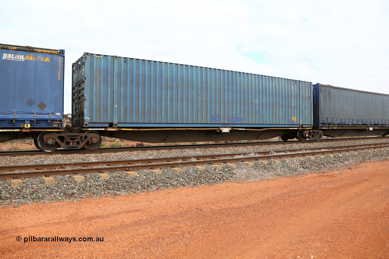 160529 8848
Parkeston, 6MP4 intermodal train, RRAY 7232
Keywords: RRAY-type;RRAY7232;ABB-Engineering-NSW;