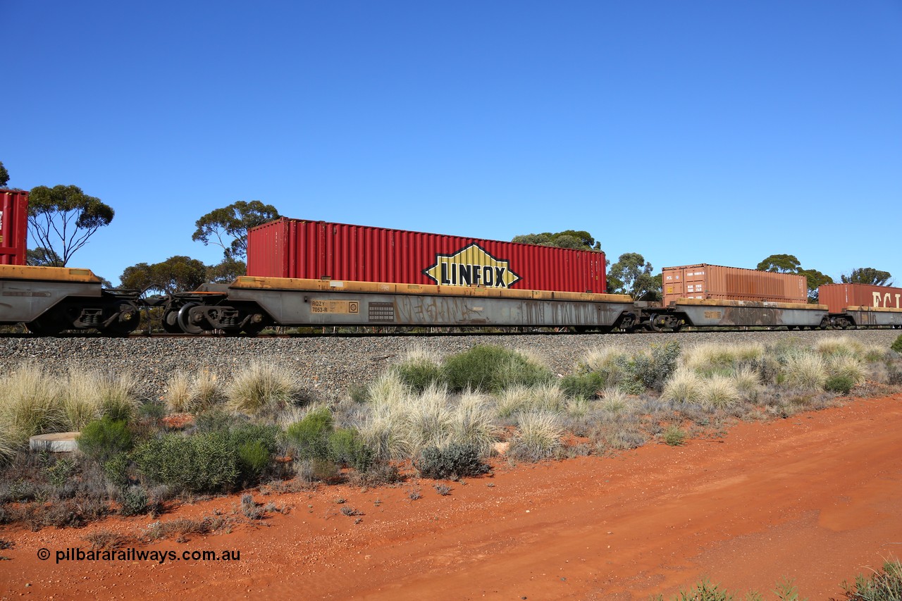 160530 9259
Binduli, 7SP3 intermodal service, RQZY 7953 platform 2 of 5-pack well waggon set built by Goninan NSW in 1995-96, Linfox 48' DRC 569.
Keywords: RQZY-type;RQZY7053;Goninan-NSW;