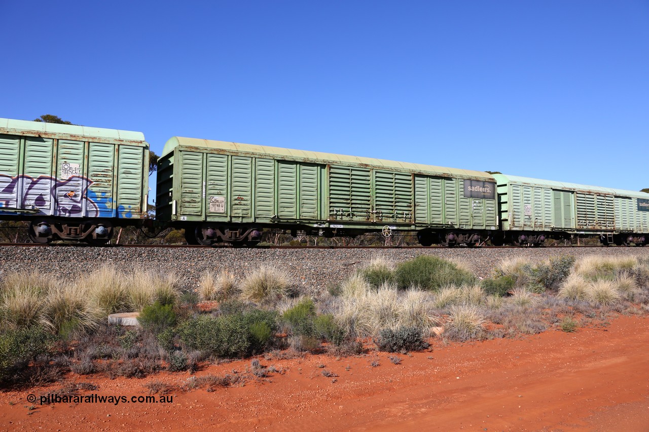 160530 9271
Binduli, 7SP3 intermodal service, RLUY 18748
Keywords: RLUY-type;RLUY18748;