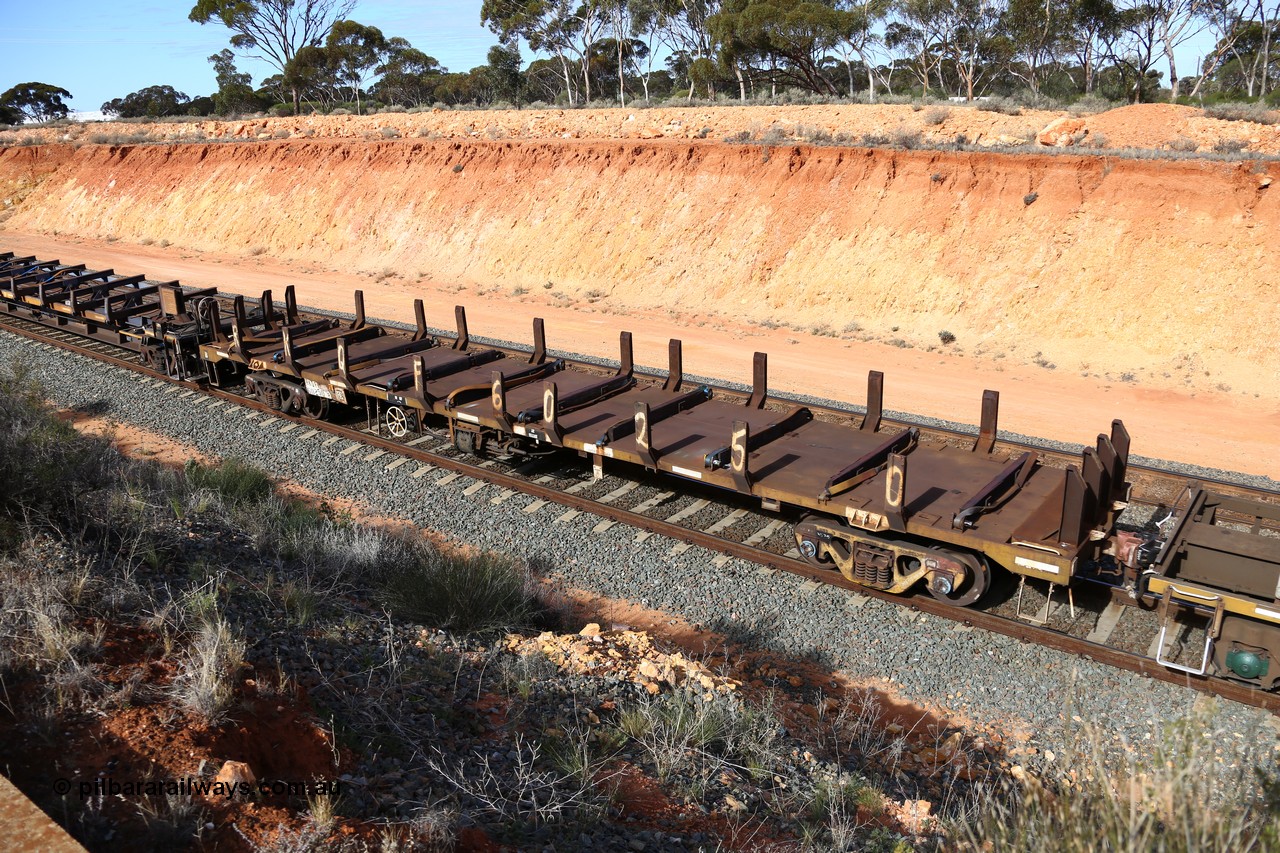 160531 9862
Binduli, 3PM4 steel train, RKQF 60250
Keywords: RKQF-type;RKQF60250;