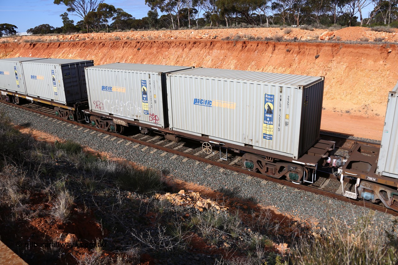 160531 9867
Binduli, 3PM4 steel train, RQIY 10180
Keywords: RQIY-type;RQIY10180;