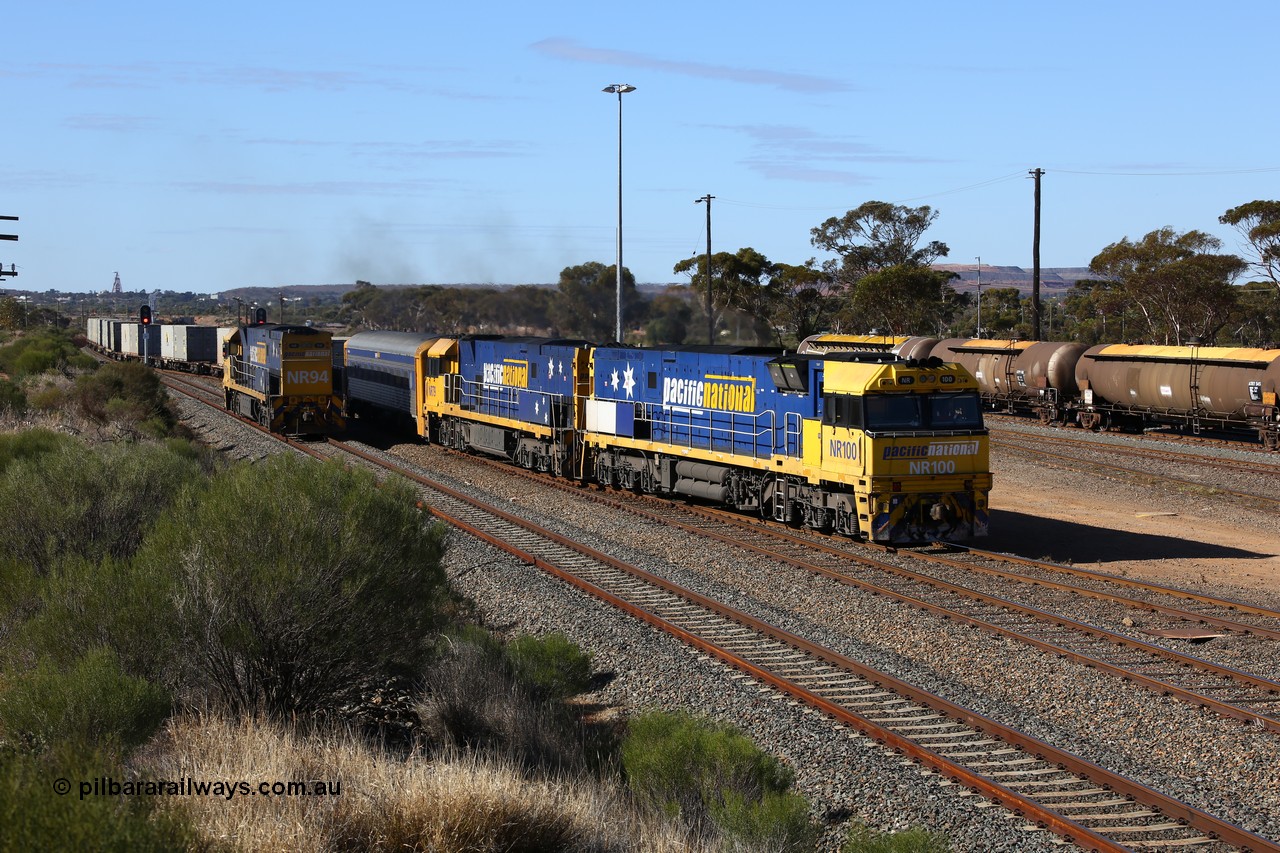 160531 9889
West Kalgoorlie, 1MP2 steel train, NR 100
Keywords: NR-class;NR100;Goninan;GE;Cv40-9i;7250-07/97-304;