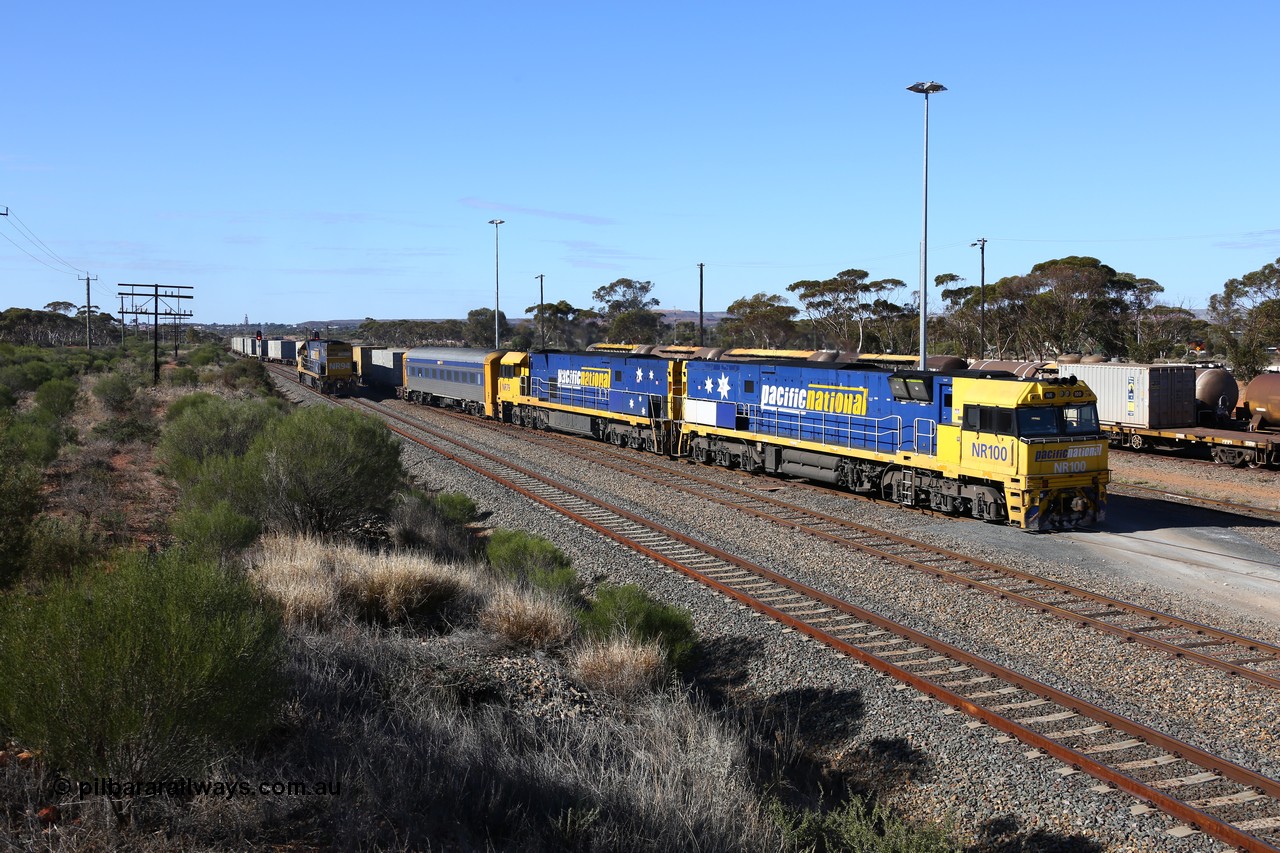 160531 9891
West Kalgoorlie, 1MP2 steel train, NR 100
Keywords: NR-class;NR100;Goninan;GE;Cv40-9i;7250-07/97-304;