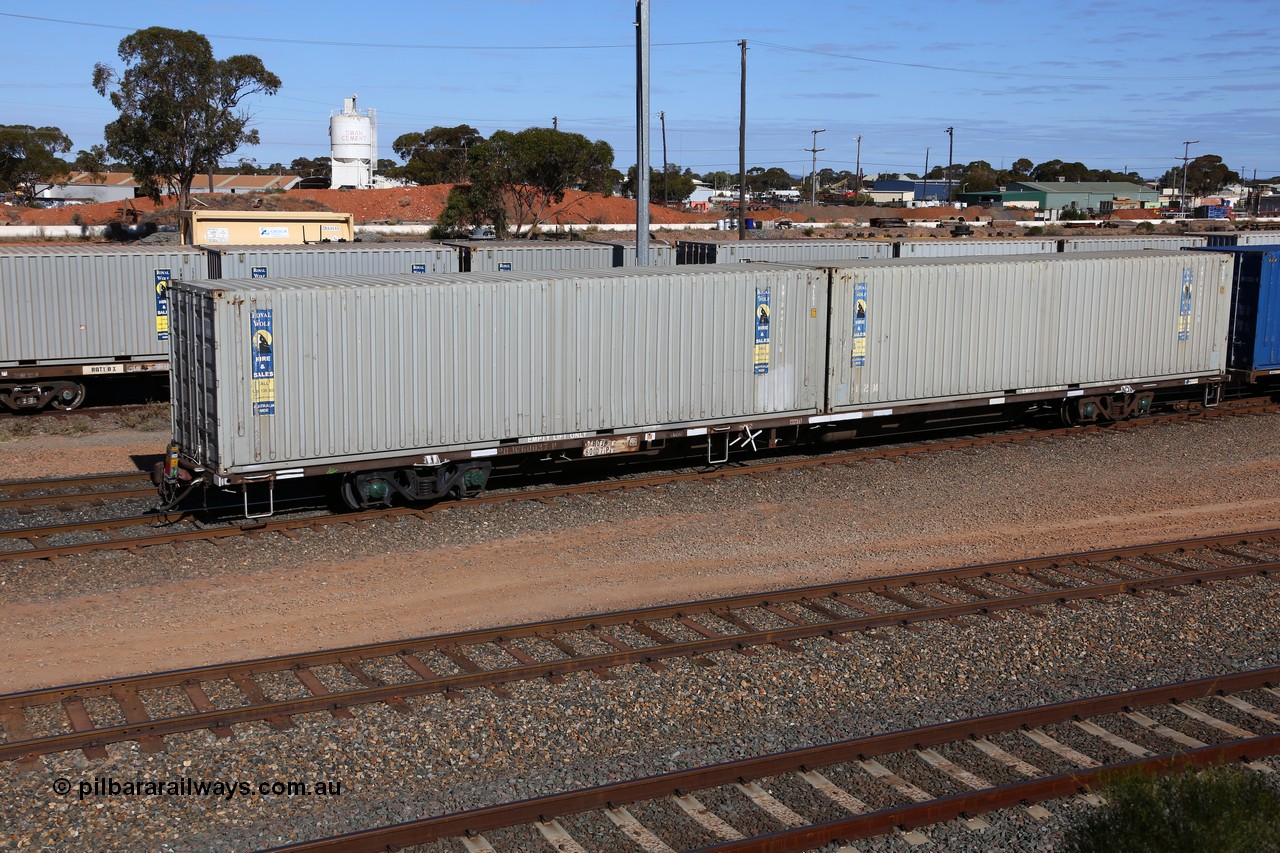 160531 9933
West Kalgoorlie, 1MP2 steel train, RQJW 60037 container waggon, one of fifty built by EPT NSW as NQJW type in 1984-85,
Keywords: RQJW-type;RQJW60037;EPT-NSW;NQJW-type;
