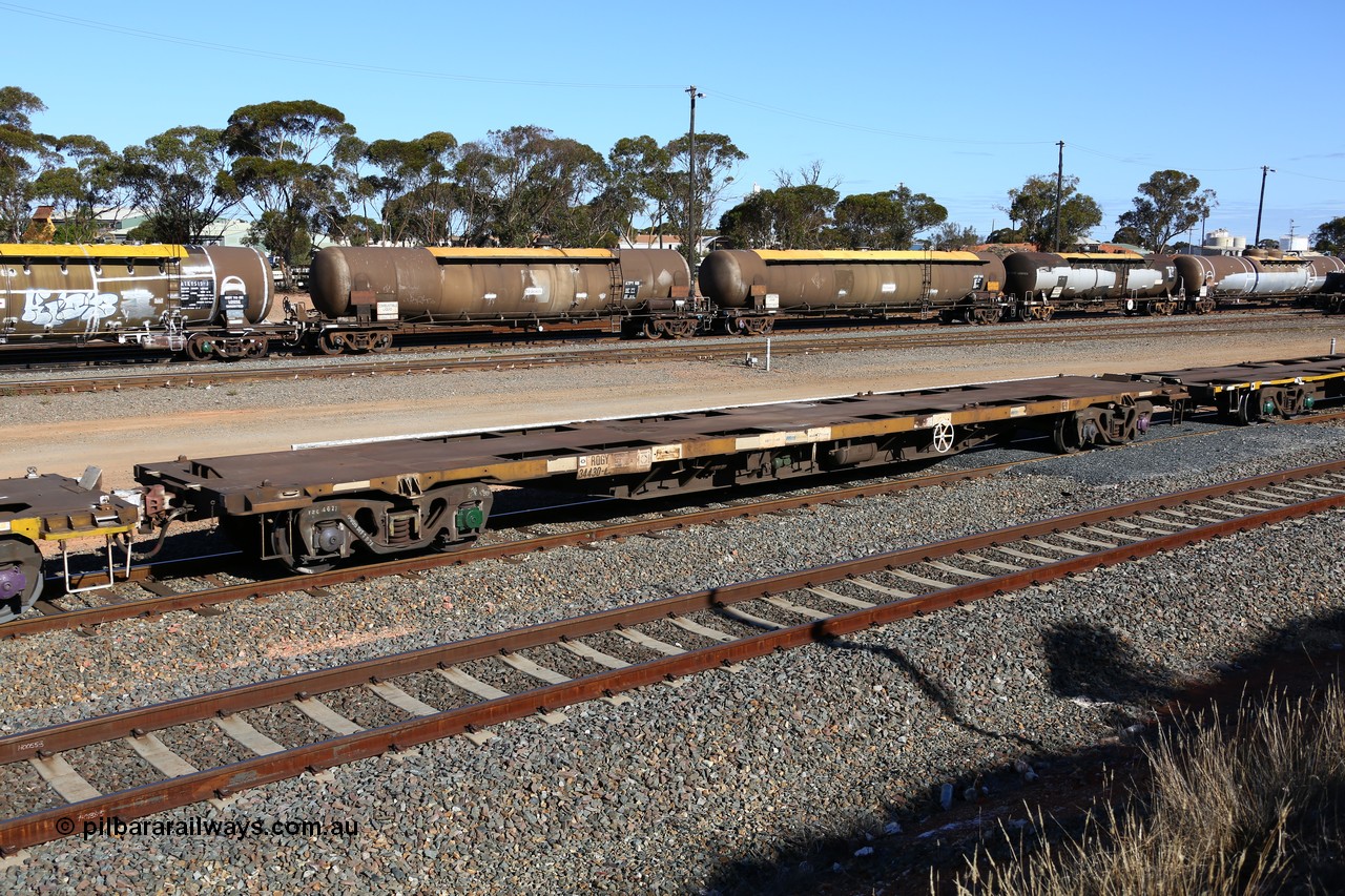 160531 9941
West Kalgoorlie, 3PM4 steel train, empty container waggon RQGY 34430.
Keywords: RQGY-type;RQGY34430;
