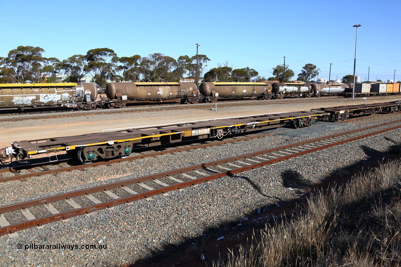 160531 9942
West Kalgoorlie, 3PM4 steel train, empty container waggon RQJW 22000.
Keywords: RQJW-type;RQJW22000;