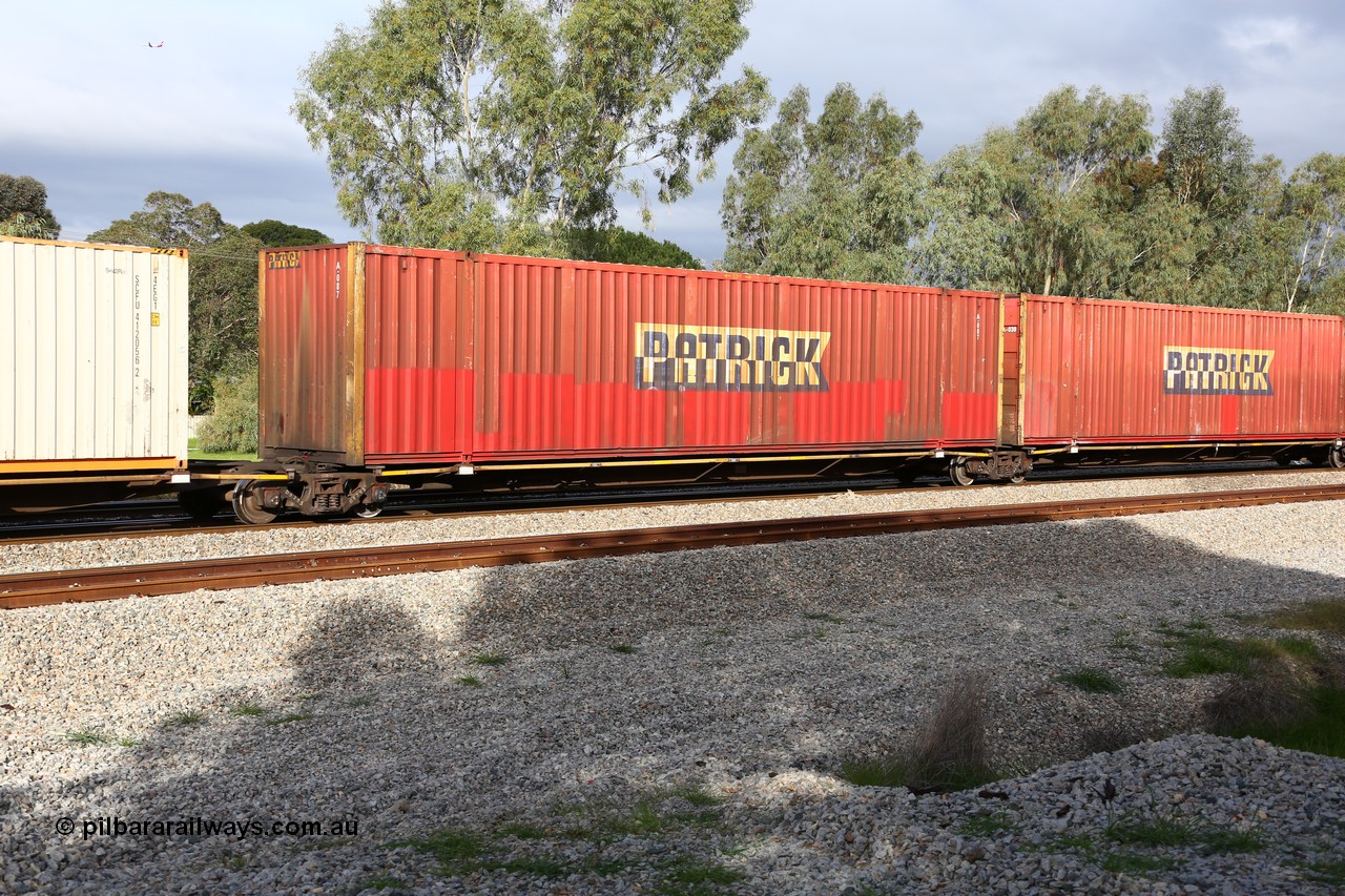 160609 0461
Woodbridge, 5PM5 intermodal train, RRYY 22, platform 4 of 5-pack articulated low profile skel waggon set, one of fifty two such sets built by Bradken Rail Braemar NSW from a Williams-Worley design, based on the TNT TRAY type for moving automotive carrying containers, with a Patrick 53' automotive container A 087.
Keywords: RRYY-type;RRYY22;Williams-Worley;Bradken-NSW;
