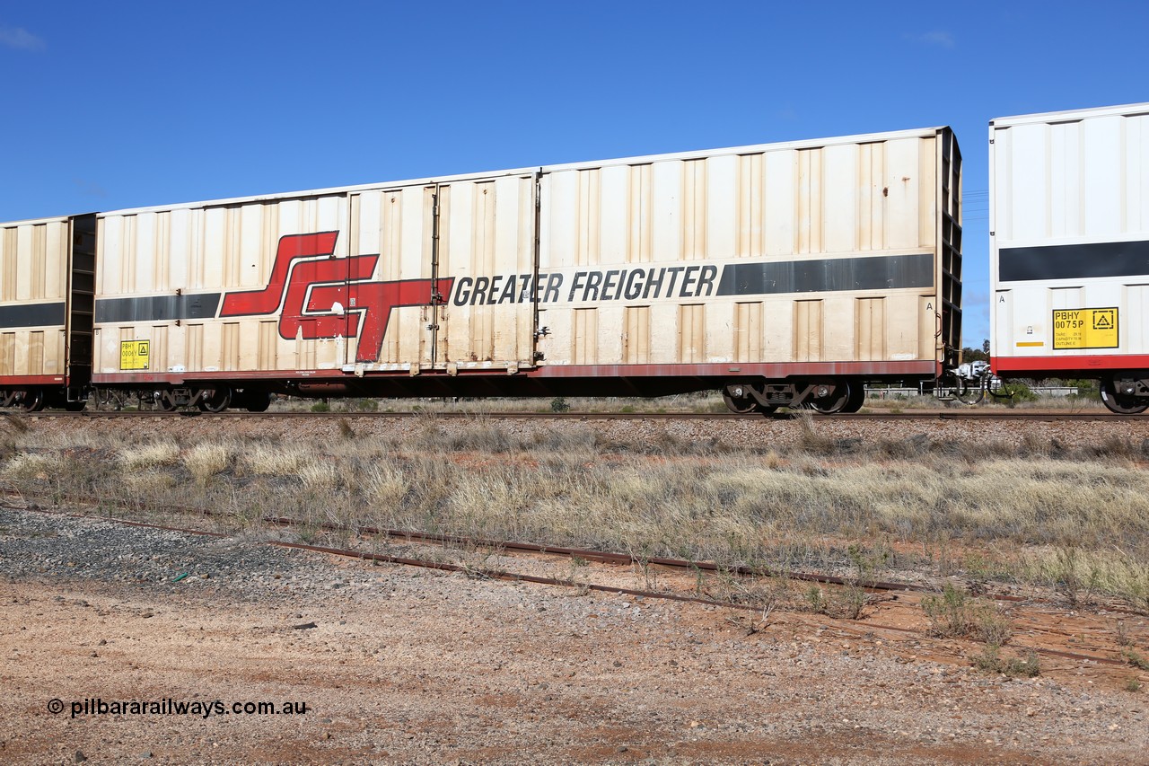 160522 2221
Parkeston, SCT train 6MP9 operating from Melbourne to Perth, PBHY type covered van PBHY 0006 Greater Freighter, one of thirty five units built by Gemco WA in 2005.
Keywords: PBHY-type;PBHY0006;Gemco-WA;