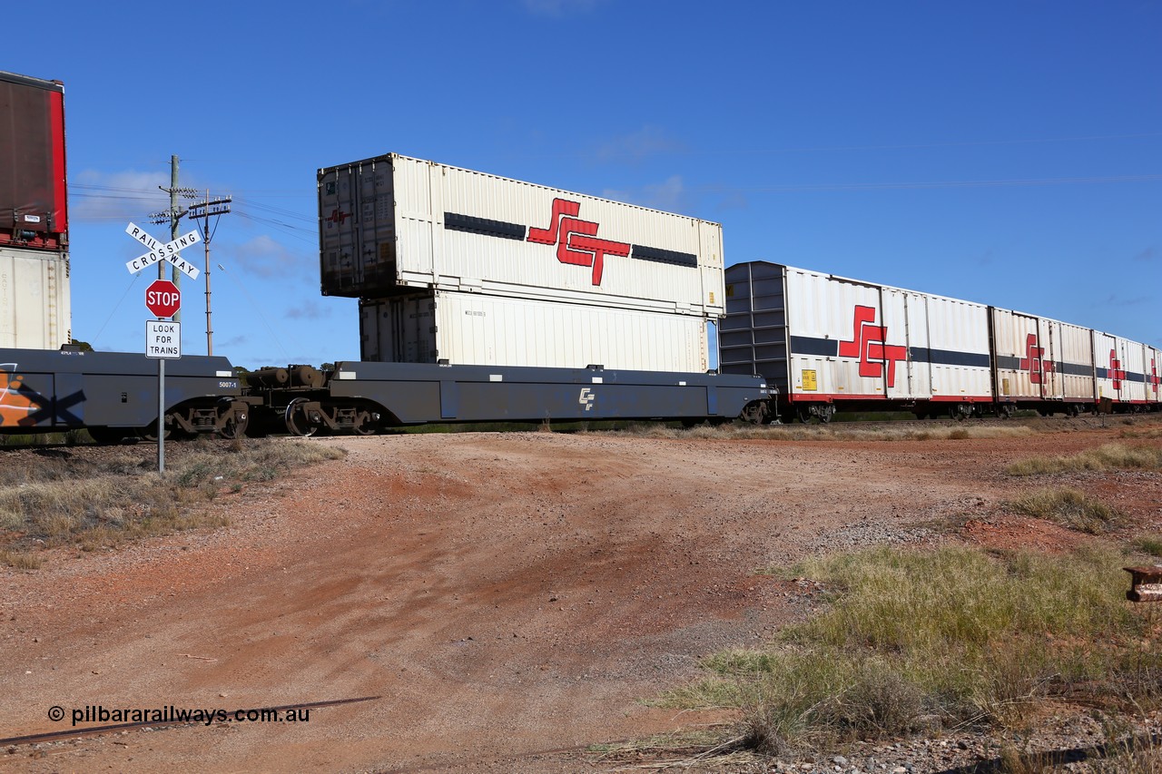 160522 2227
Parkeston, SCT train 6MP9 operating from Melbourne to Perth, CQWY type CQWY 5007-2 with a former Macfield MGCU 40' reefer MGCU 681005 and an SCT 48' MFG1 unit SCTDS 4841 on top. The CQWY was built by Bluebird Rail Operations in South Australia in 2008 as a batch of sixty pairs.
Keywords: CQWY-type;CQWY5007;CFCLA;Bluebird-Rail-Operations-SA;