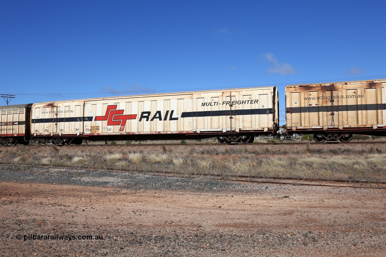 160522 2236
Parkeston, SCT train 6MP9 operating from Melbourne to Perth, PBGY type covered van PBGY 0146 Multi-Freighter, one of eighty units built by Gemco WA with Independent Brake signage.
Keywords: PBGY-type;PBGY0146;Gemco-WA;