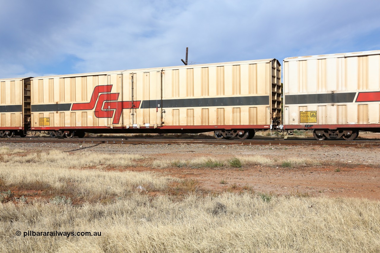 160523 2879
Parkeston, SCT train 7GP1 which operates from Parkes NSW (Goobang Junction) to Perth, PBHY type covered van PBHY 0048 Greater Freighter, one of a second batch of thirty units built by Gemco WA without the Greater Freighter signage.
Keywords: PBHY-type;PBHY0048;Gemco-WA;
