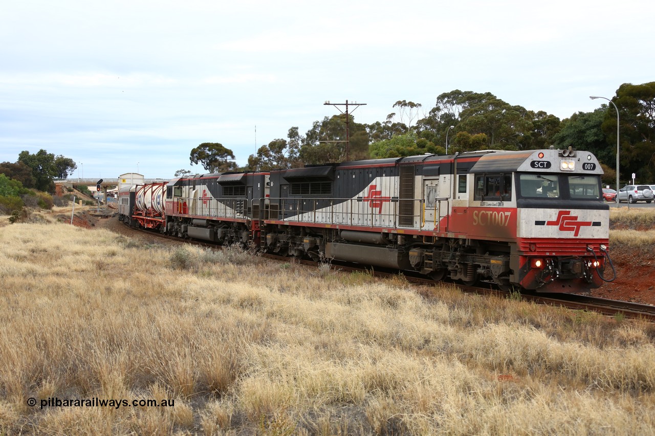 160524 3647
Kalgoorlie, SCT train 2PM9 operating from Perth to Melbourne, with 64 waggons for 2661 tonnes and 1566 metres with EDI Downer built EMD model GT46C-ACe unit SCT 007 'Geoff (James Bond) Smith' serial 97-1731 leading SCT 010.
Keywords: SCT-class;SCT007;EDI-Downer;EMD;GT46C-ACe;07-1731;