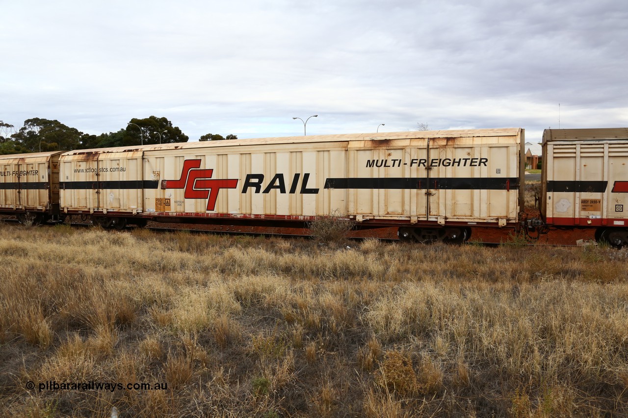 160524 3658
Kalgoorlie, SCT train 2PM9 operating from Perth to Melbourne, PBGY type covered van PBGY 0146 Multi-Freighter, one of eighty units built by Gemco WA, with Independent Brake signage.
Keywords: PBGY-type;PBGY0146;Gemco-WA;