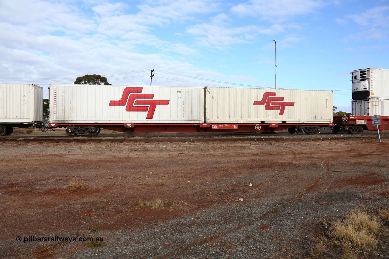 160525 4569
Parkeston, SCT train 3PG1 which operates from Perth to Parkes NSW (Goobang Junction), Gemco WA built PQIY type 80' container flat PQIY 0029 loaded with an SCT 40' RFRA type reefer SCTR 143 and an SCT 40' container SCT 40205.
Keywords: PQIY-type;PQIY0029;Gemco-WA;