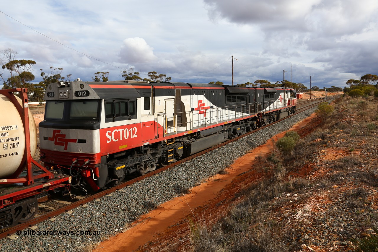 160526 5290
West Kalgoorlie, SCT train 3MP9 operating from Melbourne to Perth, with 76 waggons for 5709.8 tonnes and 1795 metres with EDI Downer built EMD model GT46C-ACe unit SCT 012 serial 08-1736 as second unit to sister unit SCT 014 with the signal green they start the 650 kilometre run to Perth.
Keywords: SCT-class;SCT012;EDI-Downer;EMD;GT46C-ACe;08-1736;