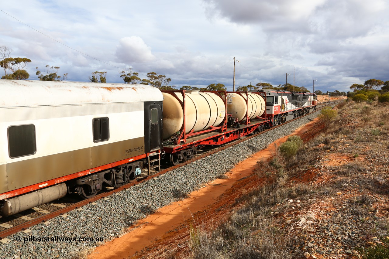 160526 5292
West Kalgoorlie, SCT train 3MP9 operating from Melbourne to Perth, SCT inline refuelling waggon PQFY type PQFY 4341 originally built by Perry Engineering SA in 1977 for Commonwealth Railways as an RMX type container waggon, with SCT - Logicoil AMT5 type tank-tainers TILU 102025 and TILU 102021.
Keywords: PQFY-type;PQFY4341;Perry-Engineering-SA;RMX-type;