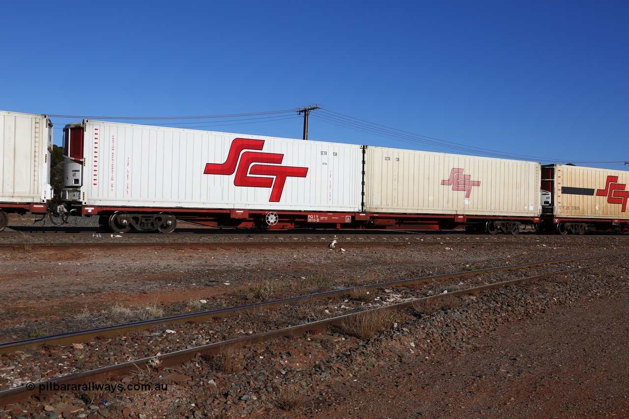 160530 9137
Parkeston, SCT train 1PM9 operates mostly empty from Perth to Melbourne, Gemco WA built PQIY type 80' container flat PQIY 0010 loaded with two 40' RFRA type SCT reefers SCTR 134 and SCTR 124.
Keywords: PQIY-type;PQIY0010;Gemco-WA;