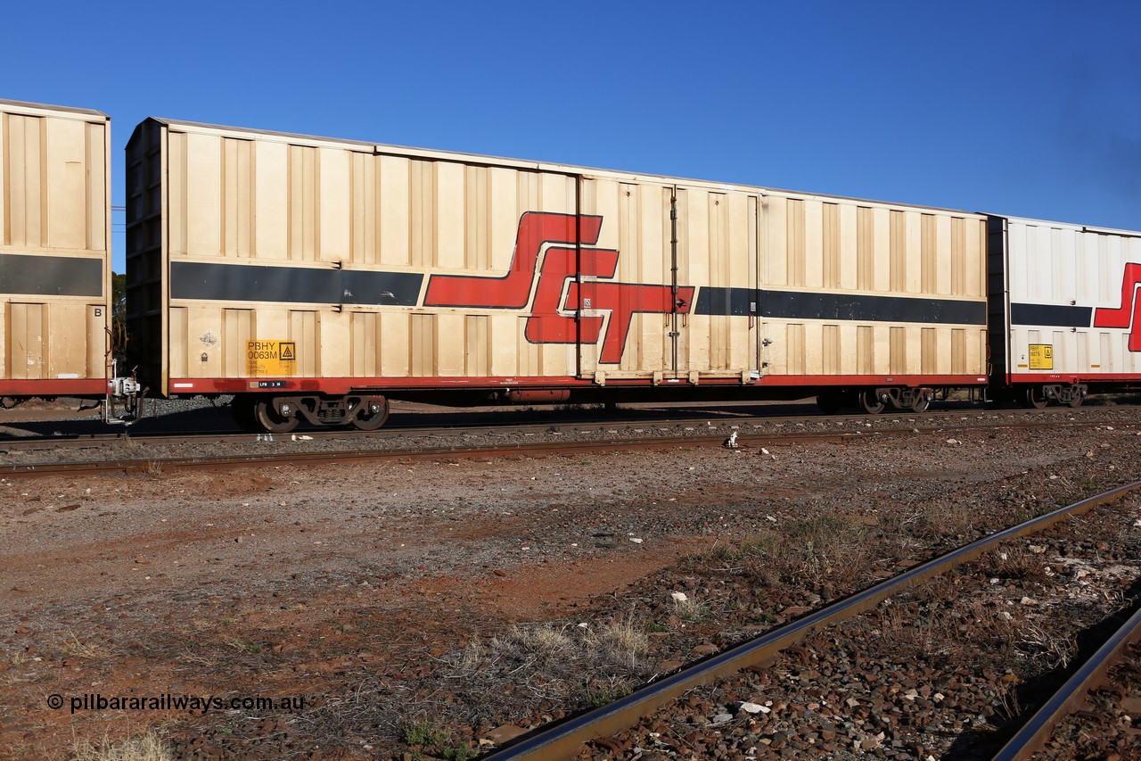 160530 9172
Parkeston, SCT train 7GP1 which operates from Parkes NSW (Goobang Junction) to Perth, PBHY type covered van PBHY 0063 Greater Freighter, one of a second batch of thirty units built by Gemco WA without the Greater Freighter signage.
Keywords: PBHY-type;PBHY0063;Gemco-WA;