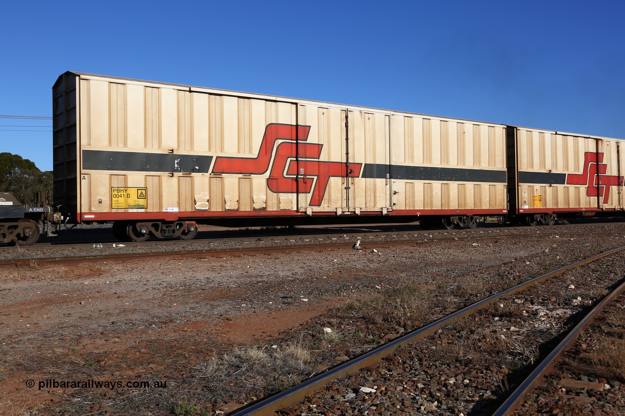 160530 9177
Parkeston, SCT train 7GP1 which operates from Parkes NSW (Goobang Junction) to Perth, PBHY type covered van PBHY 0041 Greater Freighter, one of a second batch of thirty units built by Gemco WA without the Greater Freighter signage.
Keywords: PBHY-type;PBHY0041;Gemco-WA;