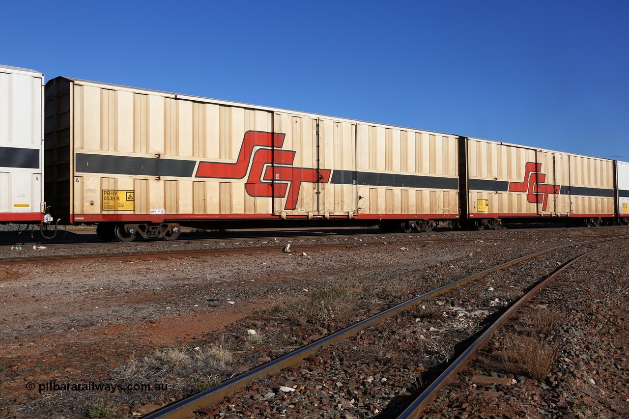 160530 9195
Parkeston, SCT train 7GP1 which operates from Parkes NSW (Goobang Junction) to Perth, PBHY type covered van PBHY 0038 Greater Freighter, one of a second batch of thirty units built by Gemco WA without the Greater Freighter signage.
Keywords: PBHY-type;PBHY0038;Gemco-WA;