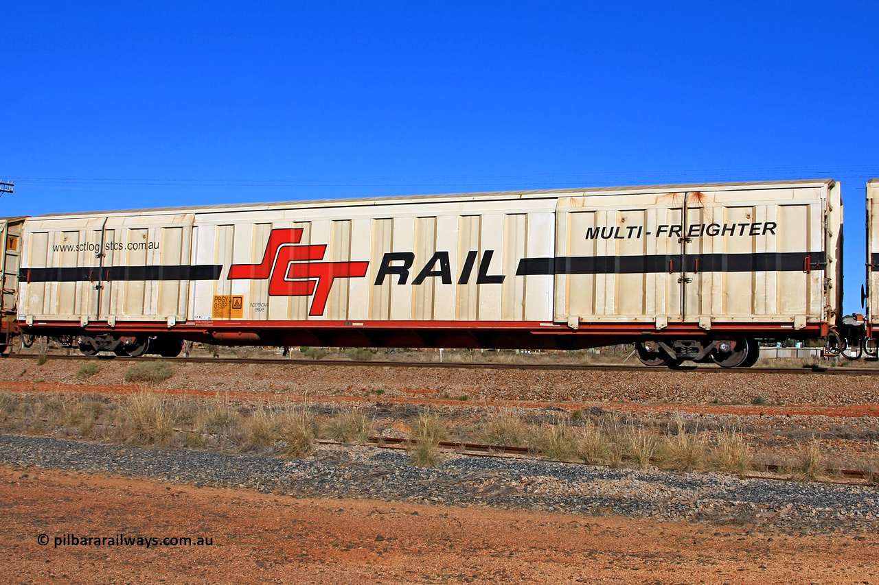 100603 9011
Parkeston, SCT train 3MP9, PBGY type covered van PBGY 0133 Multi-Freighter, one of eighty units built by Gemco WA in 2008, with Independent Brake signage.
Keywords: PBGY-type;PBGY0133;Gemco-WA;