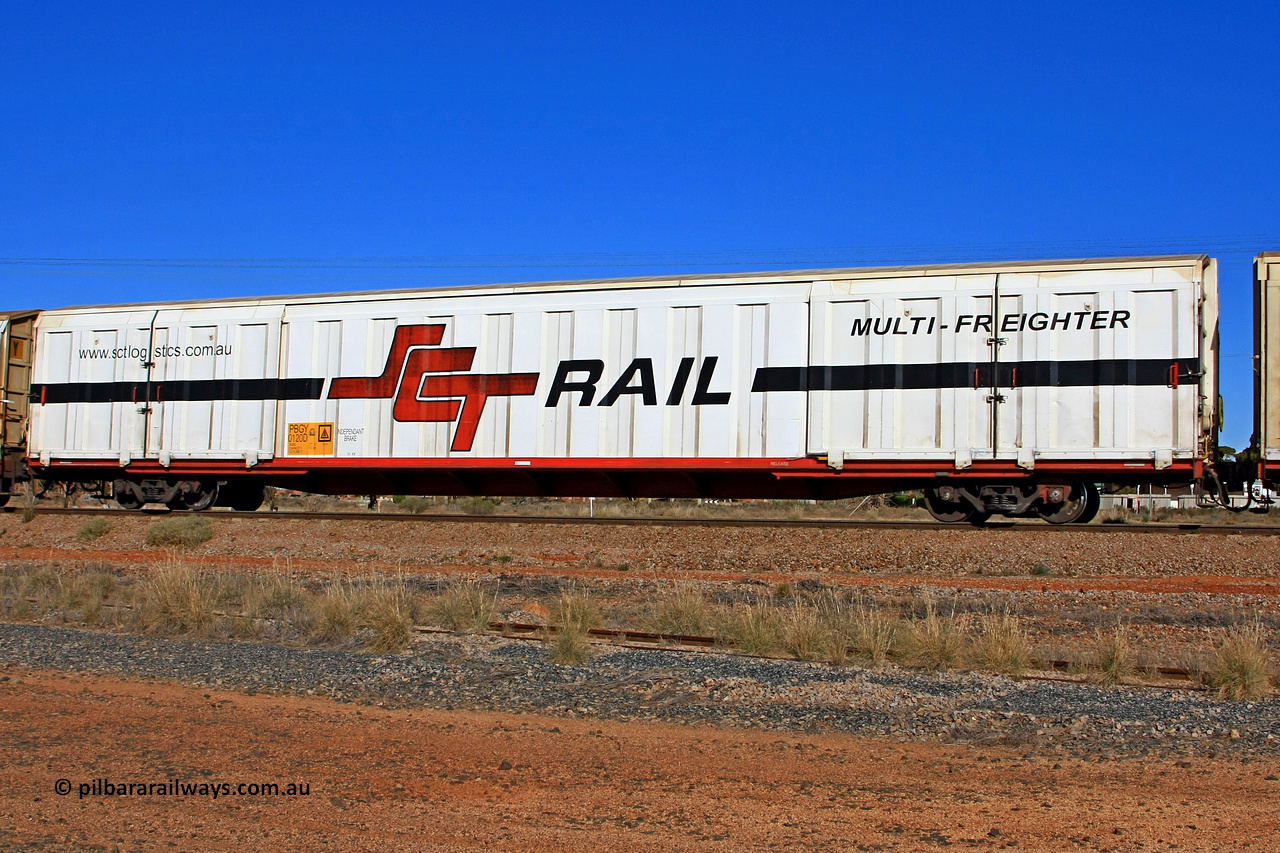 100603 9013
Parkeston, SCT train 3MP9, PBGY type covered van PBGY 0120 Multi-Freighter, one of eighty units built by Gemco WA in 2008, with Independent Brake signage.
Keywords: PBGY-type;PBGY0120;Gemco-WA;