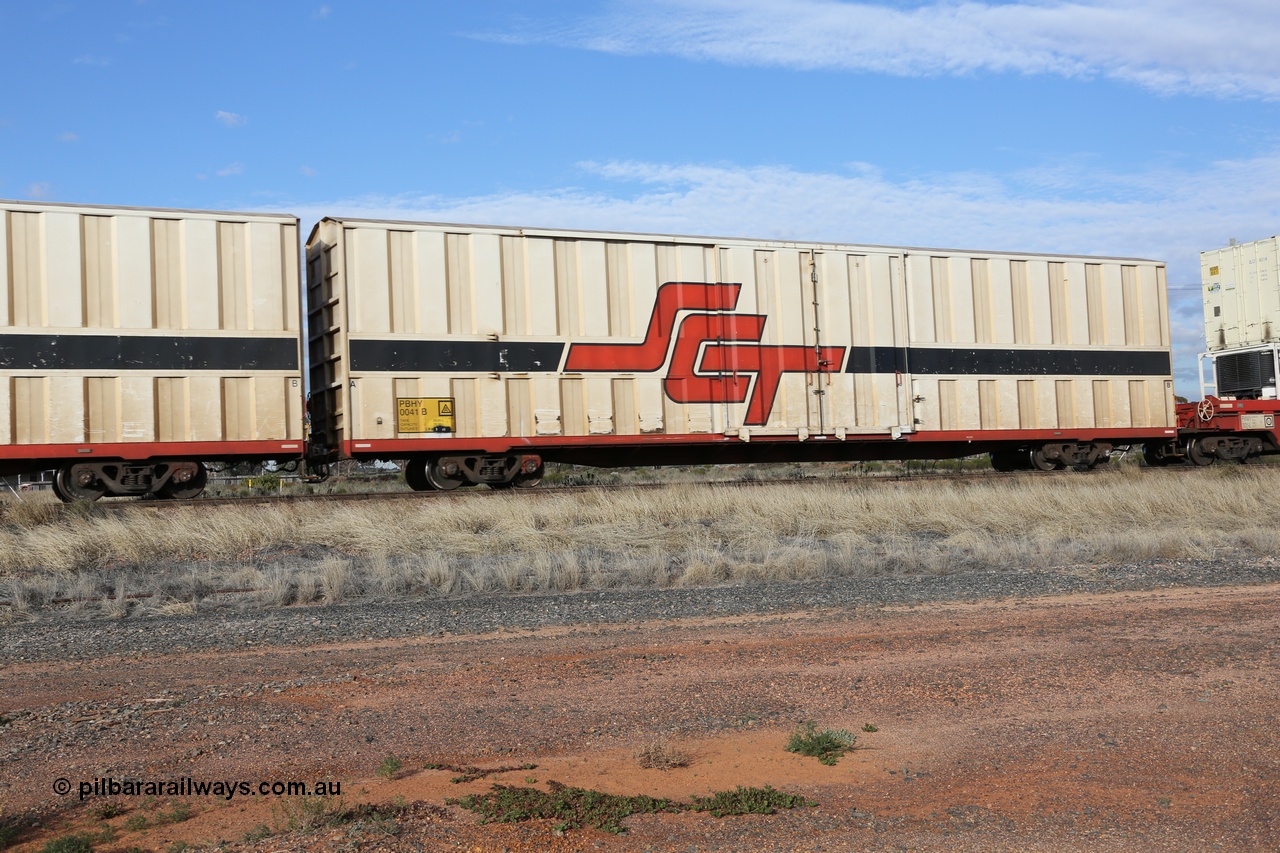 130710 1017
Parkeston, SCT train 3PG1, PBHY type covered van PBHY 0041 Greater Freighter, one of a second batch of thirty units built by Gemco WA without the Greater Freighter signage.
Keywords: PBHY-type;PBHY0041;Gemco-WA;
