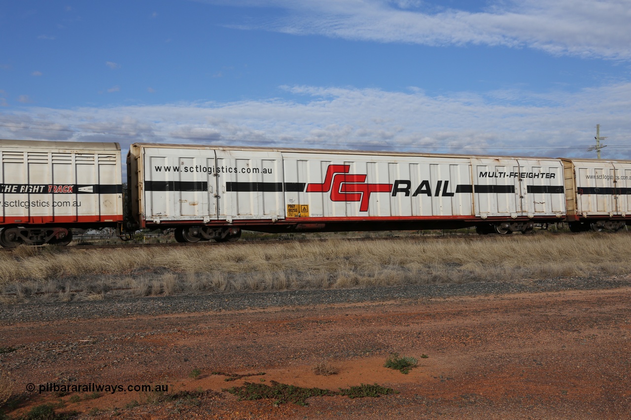 130710 1029
Parkeston, SCT train 3PG1, PBGY type covered van PBGY 0025 Multi-Freighter, one of eighty two waggons built by Queensland Rail Redbank Workshops in 2005.
Keywords: PBGY-type;PBGY0025;Qld-Rail-Redbank-WS;