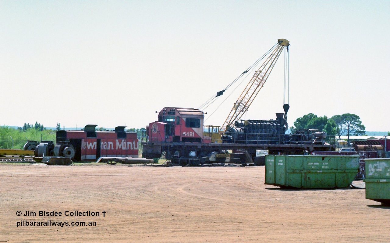 23731
Bassendean, Goninan workshops, Mt Newman Mining AE Goodwin built ALCo M636 unit, 5481 serial G6061-2 awaiting rebuilding into CM40-8M 5650 in July 1993. January 1993.
Jim Bisdee photo.
Keywords: 5481;AE-Goodwin;ALCo;M636C;G6061-2;