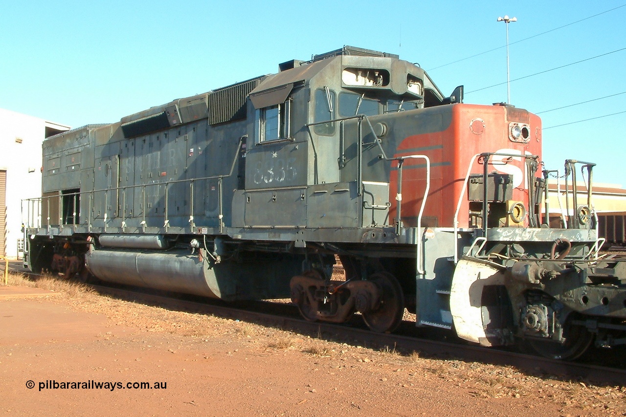 031119 165830r
Nelson Point, Ex Southern Pacific SD40T-2 loco 8335 serial 786175-9 built in April 1979 and retired by Union Pacific 23rd May 2001, this unit was purchased as a spares source for the other SD40 style units. The T signifies that it is a Tunnel motor with a modified radiator intake to allow 'cool' running through the Sierra Nevada tunnels. And the 'M' with a lighting rod through it meant that it was a master unit for radio controlled helpers, used in the Tehachapi mountains. 19th November 2003.
Keywords: SP8335;EMD;SD40T-2;786175-9;
