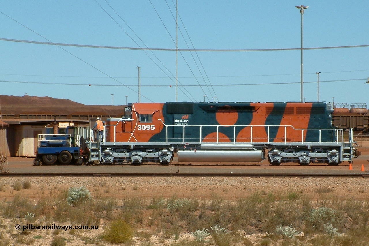 040807 121312r
Nelson Point freshly delivered BHP Billiton EMD SD40R unit 3095 serial 33677 frame 7083-7 and originally Southern Pacific SD40 SP 8485 is being shunted by Track Mobile #2 7th August 2004.
Keywords: 3095;EMD;SD40R;33677/7083-7;SD40;SP8485;
