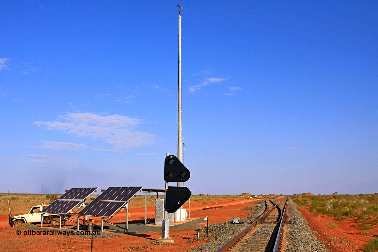 090915 2474r
Durack Siding location on the FMG line at the 98 km, looking south, this was a single ended spur. 15th of September 2009. Geodata [url=https://goo.gl/maps/aGN33mQJ1oXuZDEr6]location here[/url].
