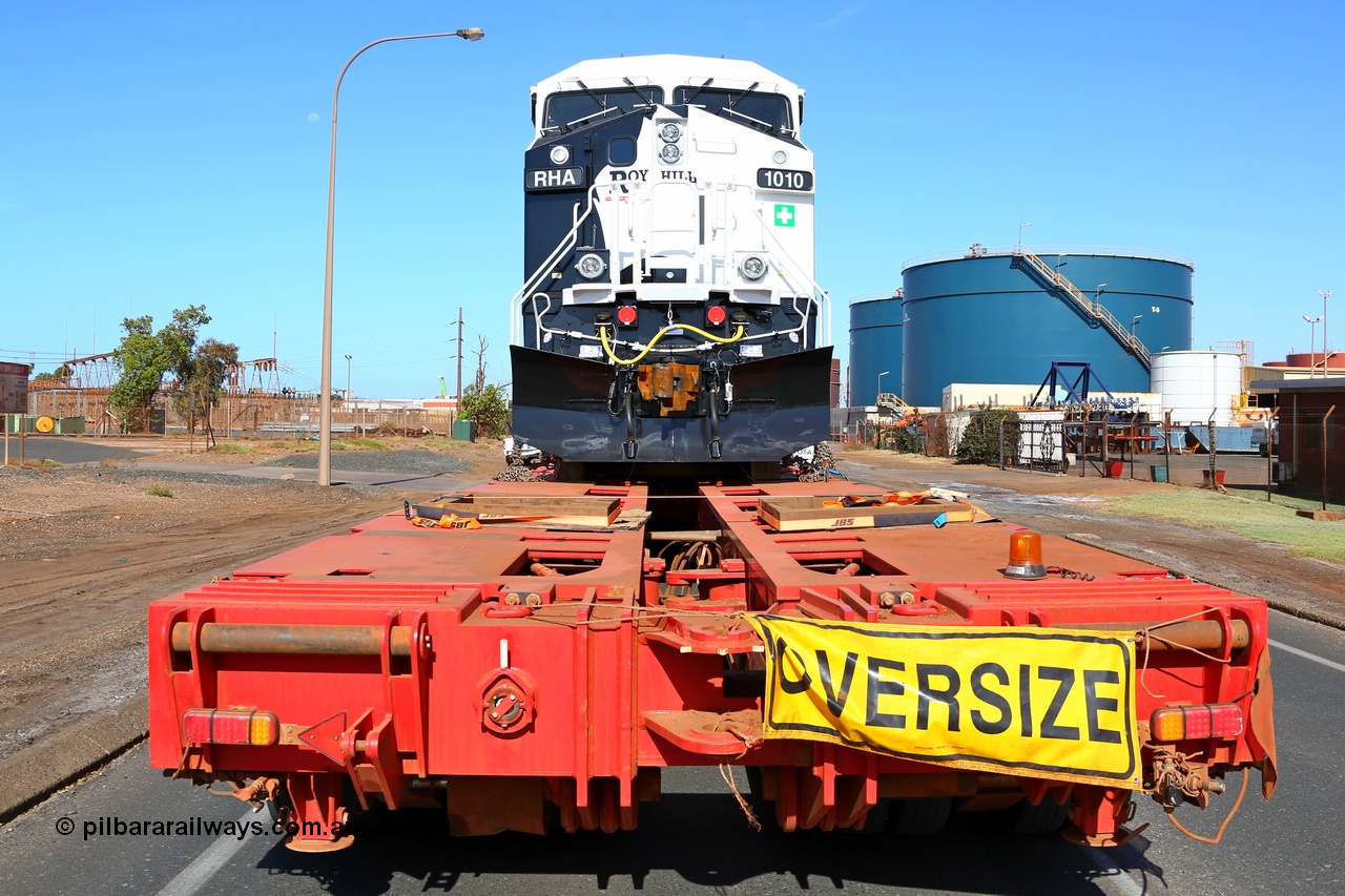 150130 7630
Port Hedland, Wilson Street, front view of Roy Hill's General Electric built ES44ACi unit RHA 1010 serial 62582 during delivery 30th January 2015.
Keywords: RHA-class;RHA1010;GE;ES44ACi;62582;