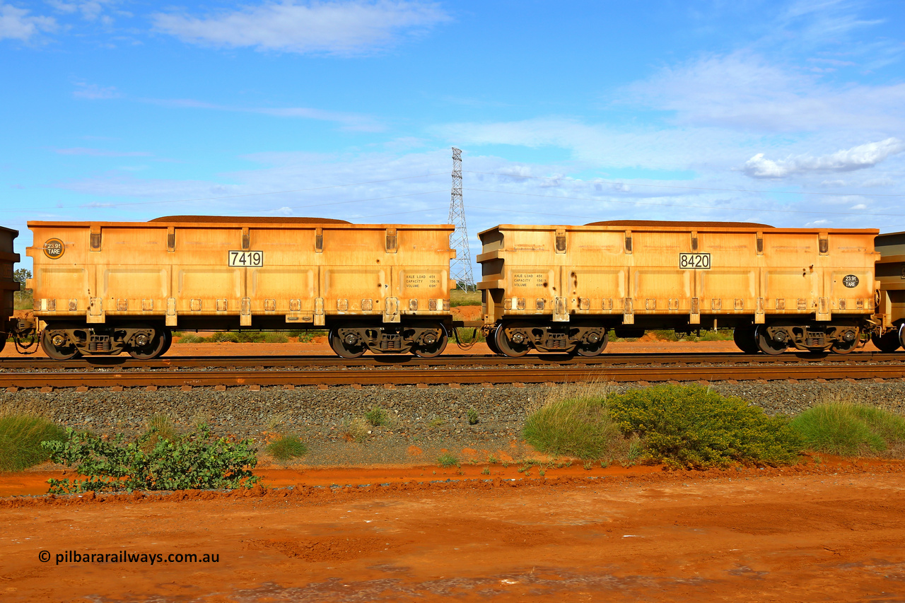 07419-08420 200412 5554
FMG 7419 and 8420 on a loaded train at Boodarie, April 12, 2020. Two waggons 7419 slave and 8420 control built by CNR QRRS, the only pair with the axle load, capacity and volume on the side.
Keywords: 7419-8420;CNR-QRRS;FMG-ore-waggon;