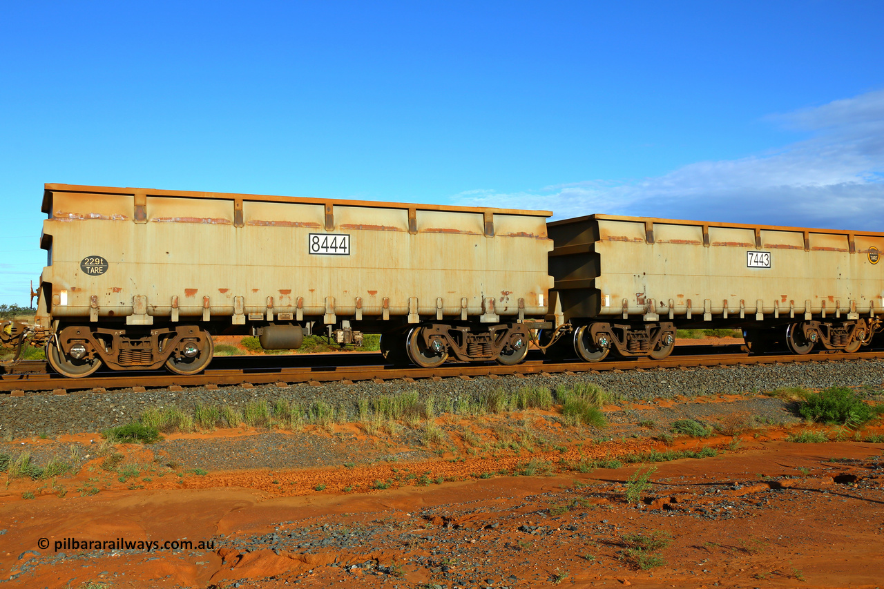 07443-08444 200412 5969
FMG 7443 and 8444 on an empty train at Boodarie, January 18, 2022. Forty four waggons numbered 7421 slave and 8422 control, up to 7443 slave and 8444 control built by CRRC Yangtze in 2017 with the ribbed body style.
Keywords: 7443-8444;CRRC-Yangtze;FMG-ore-waggon;